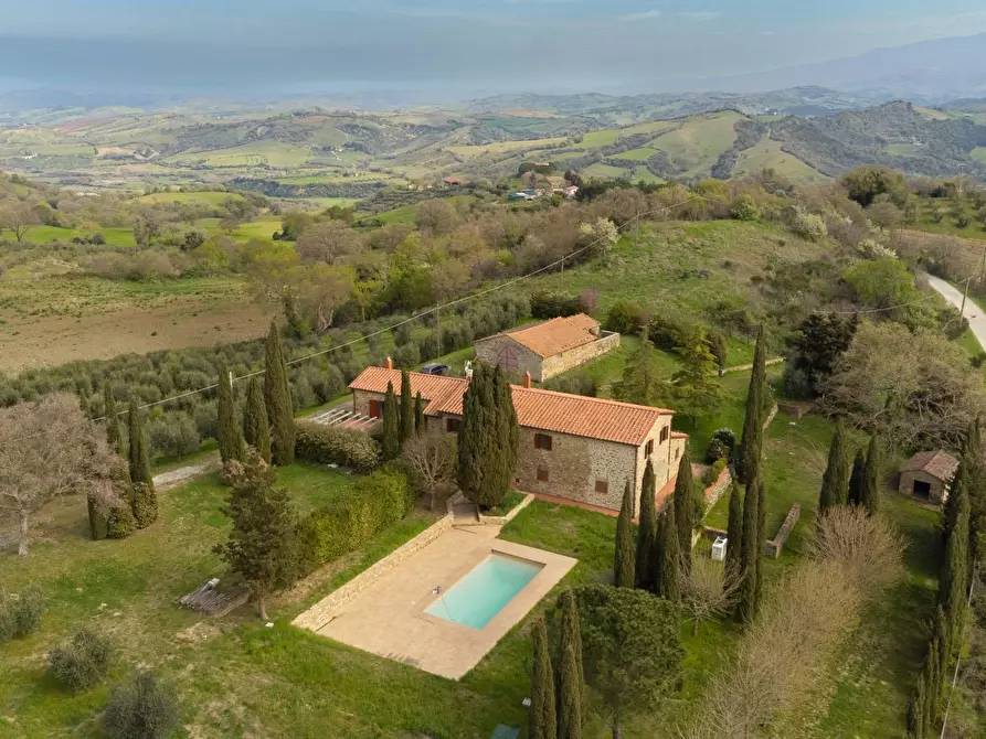 Immagine 3 di Villa in vendita  in Strada di Montepò snc a Scansano