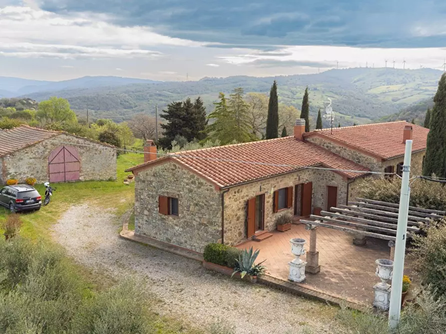 Immagine 5 di Villa in vendita  in Strada di Montepò snc a Scansano