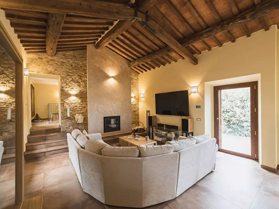 Immagine 8 di Villa in vendita  in Strada di Montepò snc a Scansano