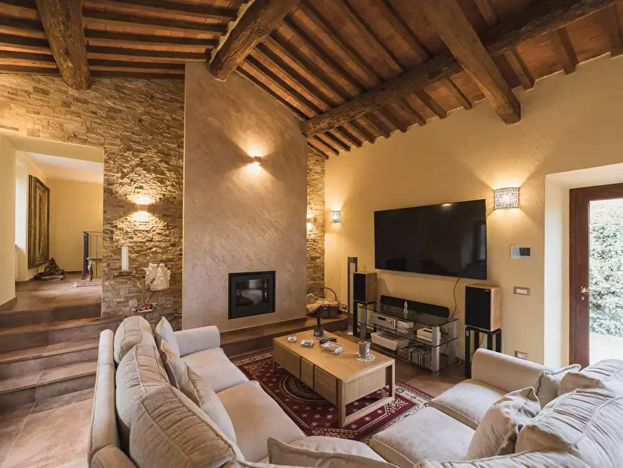 Immagine 10 di Villa in vendita  in Strada di Montepò snc a Scansano