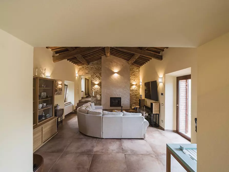 Immagine 15 di Villa in vendita  in Strada di Montepò snc a Scansano