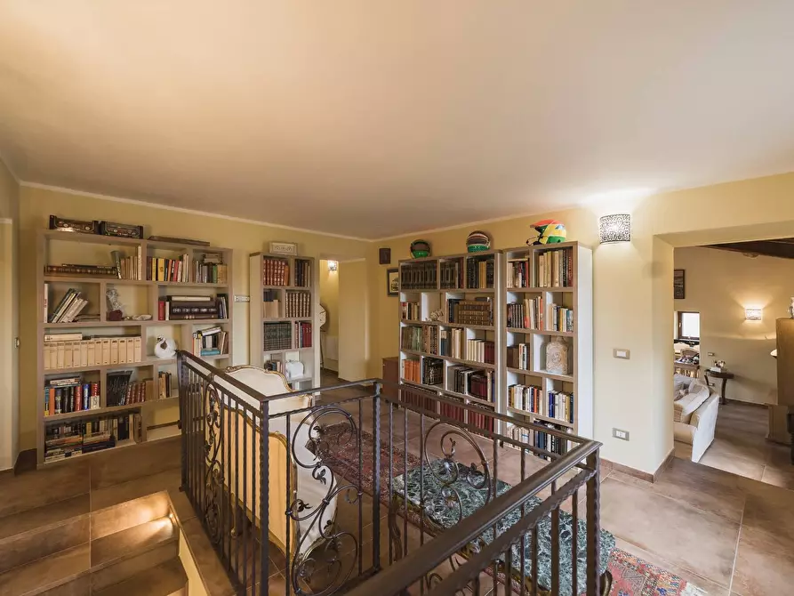 Immagine 17 di Villa in vendita  in Strada di Montepò snc a Scansano