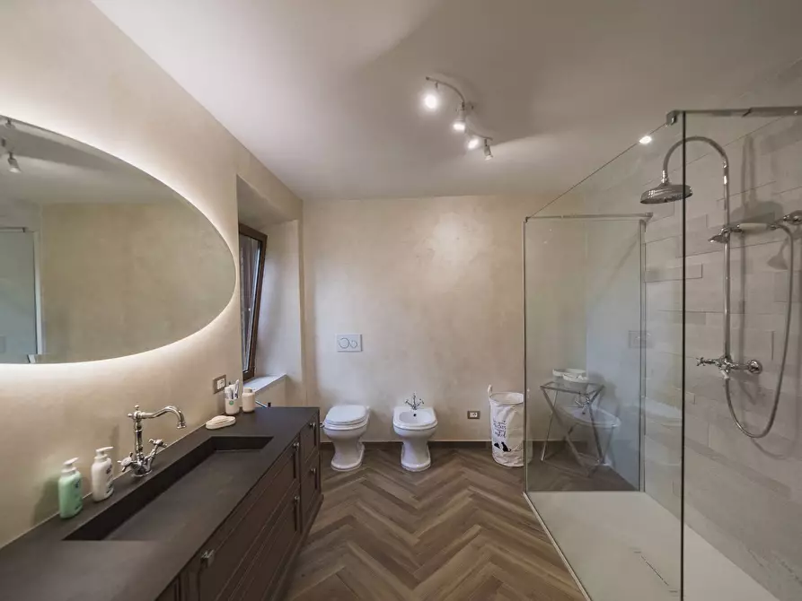 Immagine 27 di Villa in vendita  in Strada di Montepò snc a Scansano