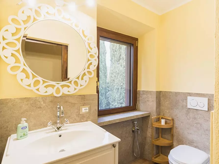 Immagine 34 di Villa in vendita  in Strada di Montepò snc a Scansano