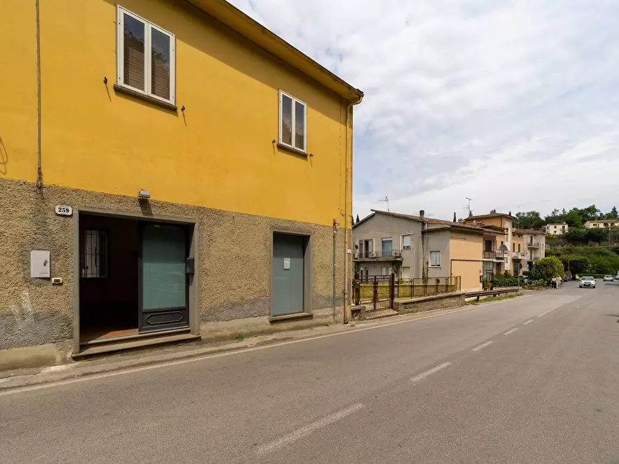 Immagine 1 di Loft/Open space in vendita  in Via Santa Chiara 259 a Pitigliano