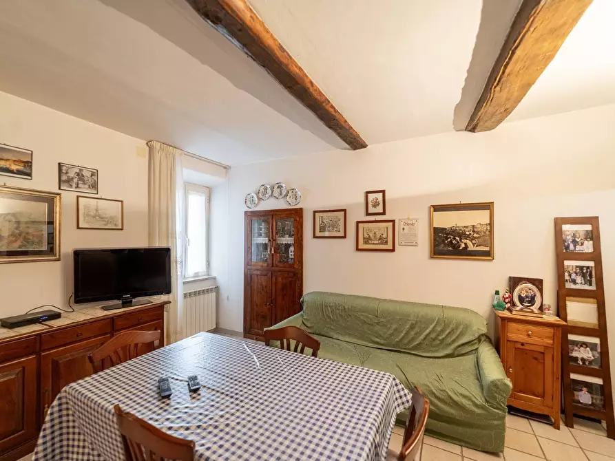 Immagine 8 di Appartamento in vendita  in Vicolo Volturno 4 a Pitigliano