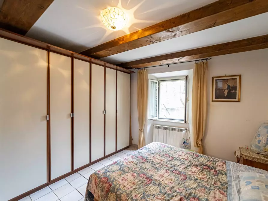 Immagine 10 di Appartamento in vendita  in Vicolo Volturno 4 a Pitigliano
