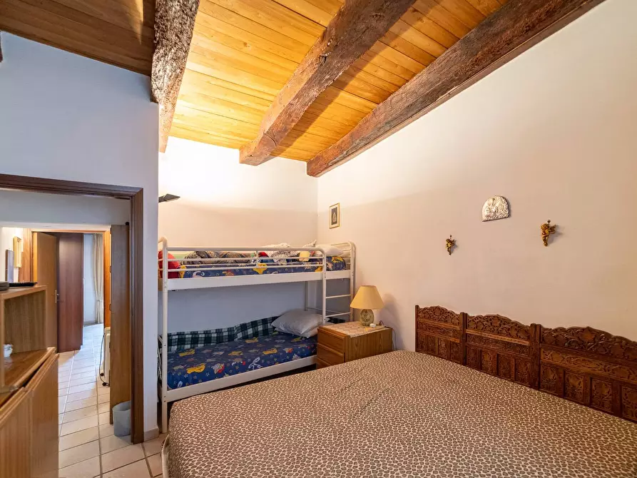 Immagine 15 di Appartamento in vendita  in Vicolo Volturno 4 a Pitigliano