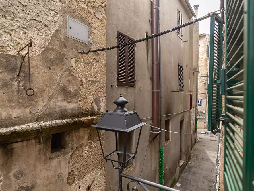 Immagine 16 di Appartamento in vendita  in Vicolo Volturno 4 a Pitigliano