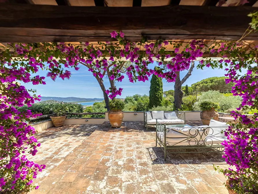 Immagine 43 di Villa in vendita  in Località Pimpinnacolo snc a Monte Argentario