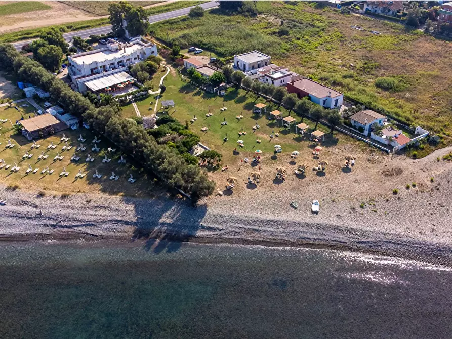 Immagine 8 di Attività commerciale in vendita  in SS 1 30 a Santa Marinella