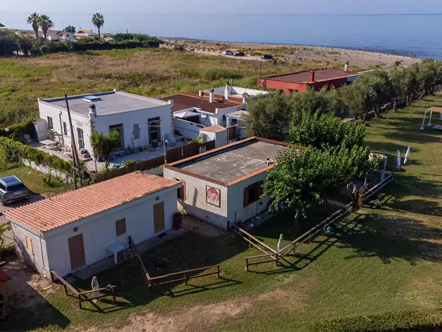 Immagine 32 di Attività commerciale in vendita  in SS 1 30 a Santa Marinella