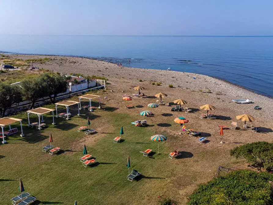 Immagine 33 di Attività commerciale in vendita  in SS 1 30 a Santa Marinella