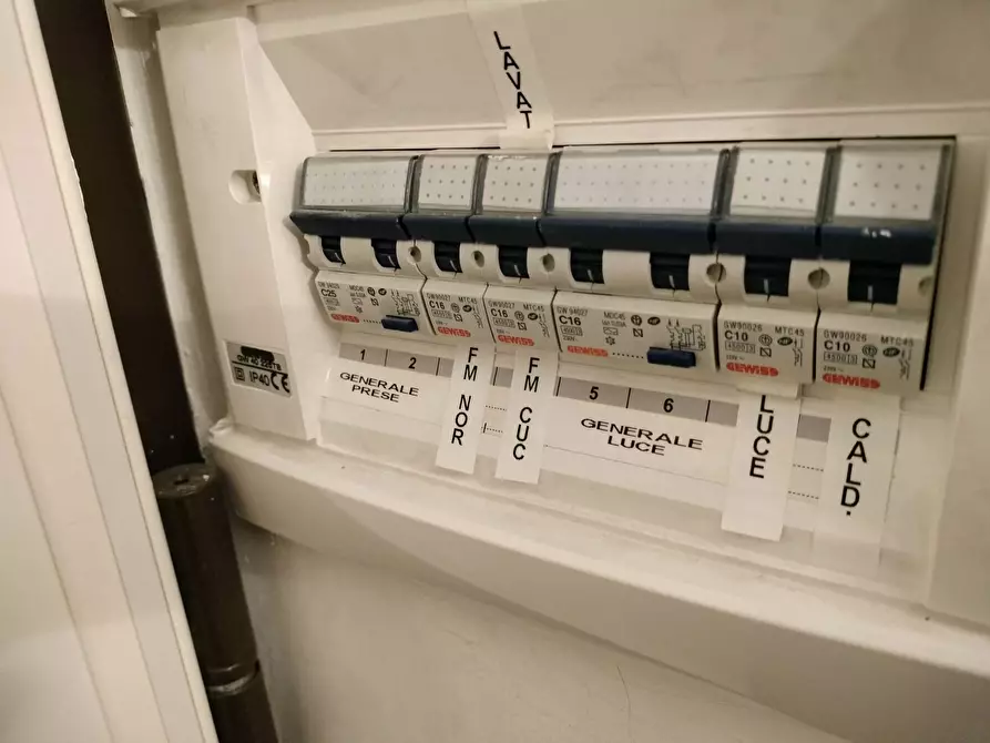 Immagine 13 di Appartamento in vendita  in corso quattro novembre a Alessandria