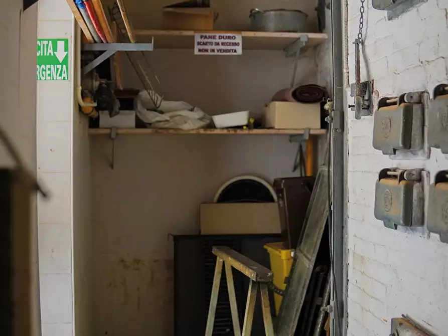 Immagine 9 di Attività commerciale in vendita  a Orta Nova