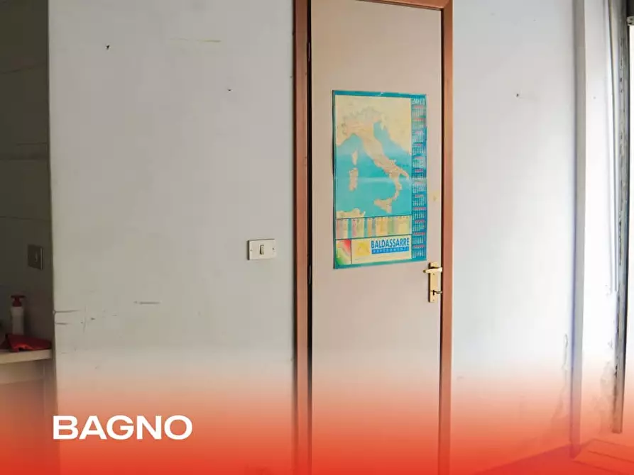 Immagine 6 di Box auto in vendita  a Manfredonia