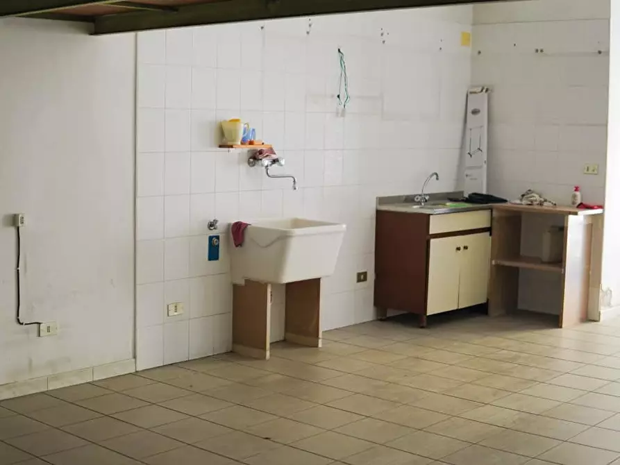 Immagine 7 di Box auto in vendita  a Manfredonia