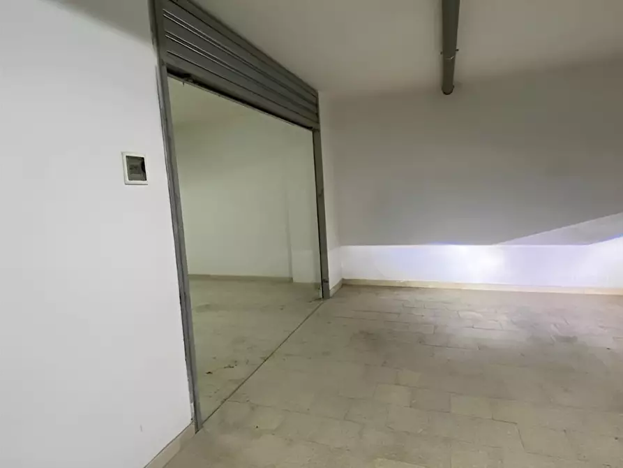 Immagine 2 di Box auto in vendita  a Manfredonia