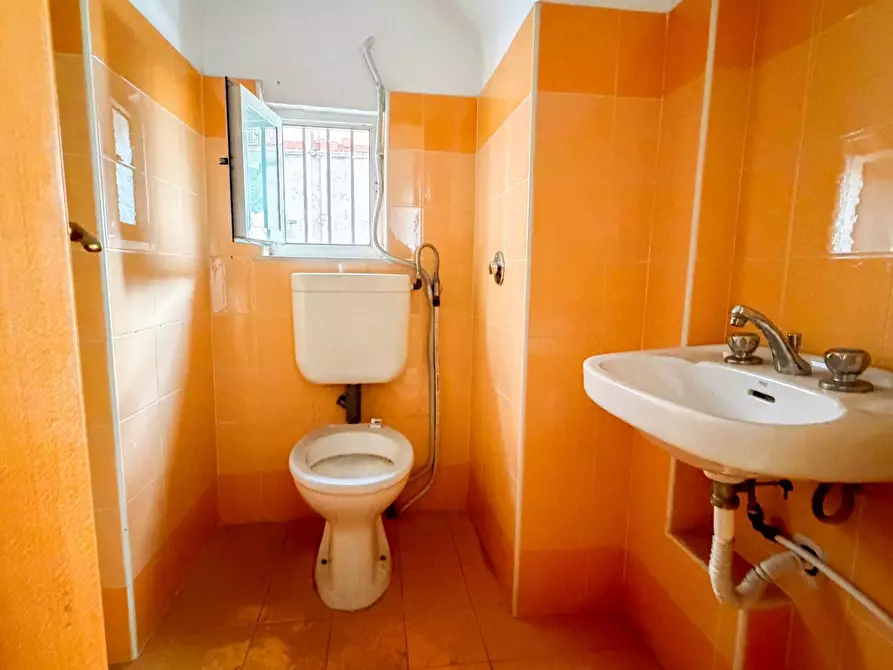 Immagine 5 di Attività commerciale in affitto  in VIA PALATELLA a Manfredonia