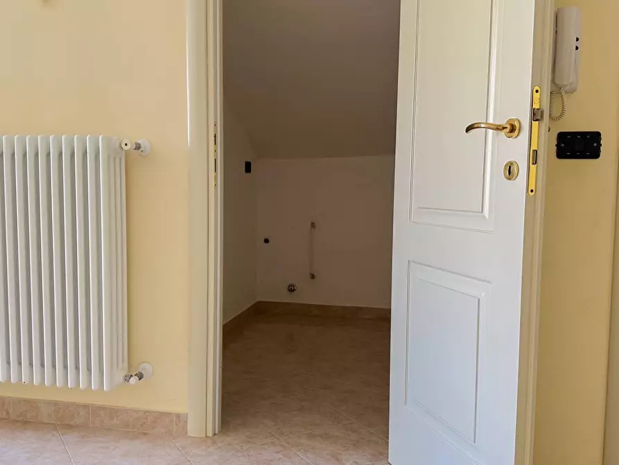 Immagine 10 di Appartamento in vendita  in VIA SAN MARTINO a Monte Sant'angelo