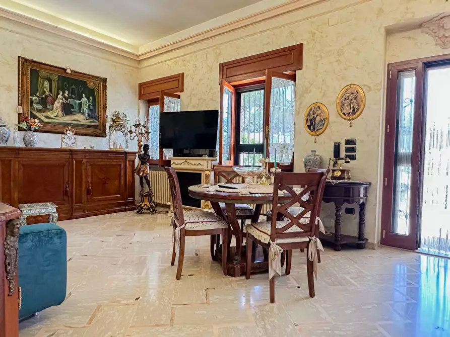 Immagine 11 di Villa in vendita  a Manfredonia