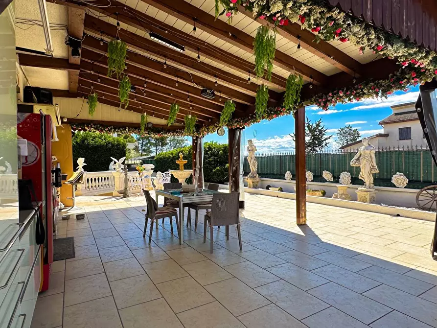 Immagine 31 di Villa in vendita  a Manfredonia