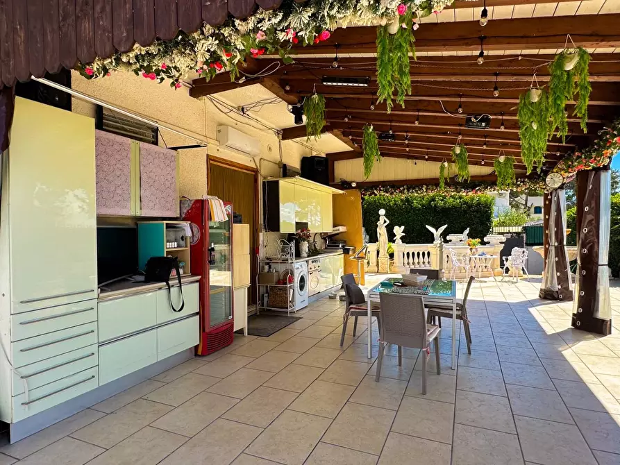 Immagine 32 di Villa in vendita  a Manfredonia