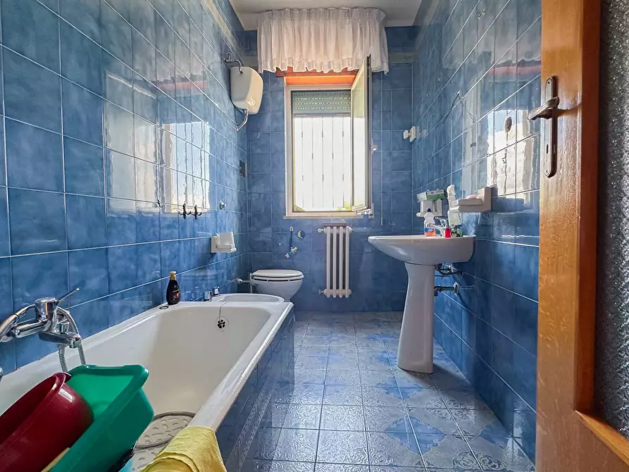 Immagine 10 di Appartamento in vendita  in Via Torre de Angelis a Manfredonia