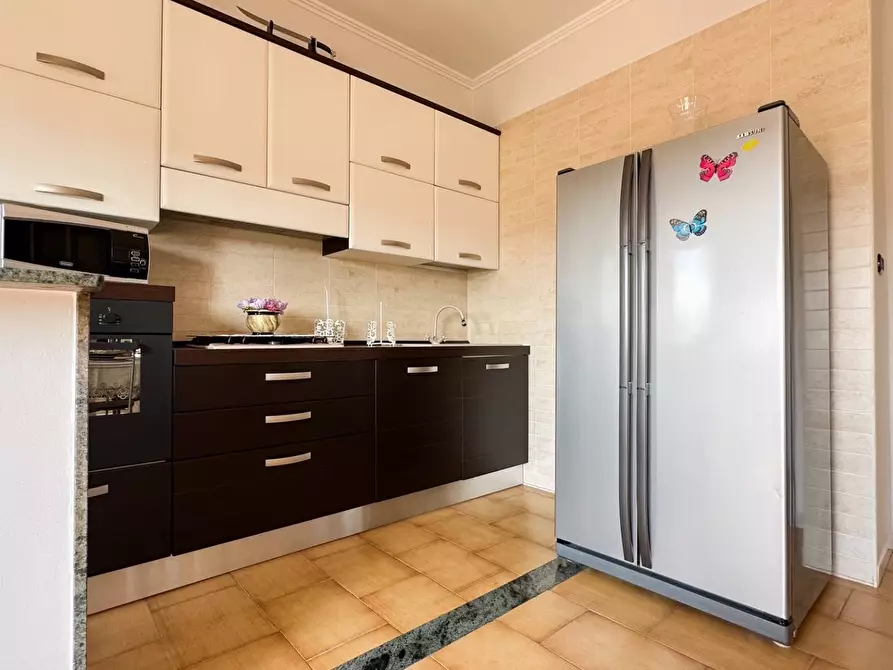 Immagine 3 di Appartamento in vendita  in piazza delle rose a Manfredonia