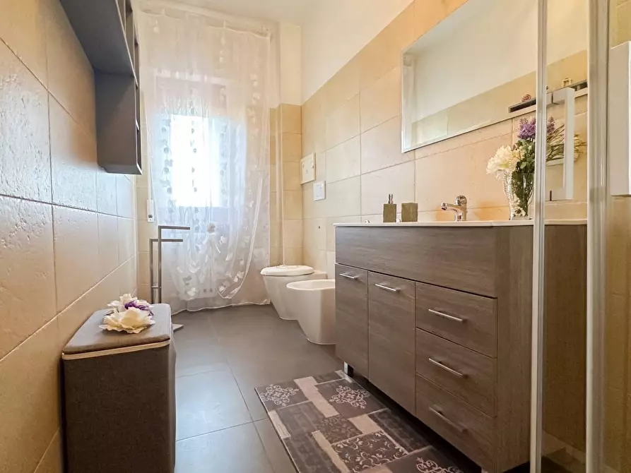 Immagine 11 di Appartamento in vendita  in piazza delle rose a Manfredonia