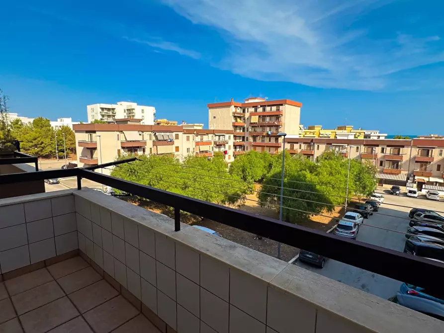 Immagine 17 di Appartamento in vendita  in piazza delle rose a Manfredonia