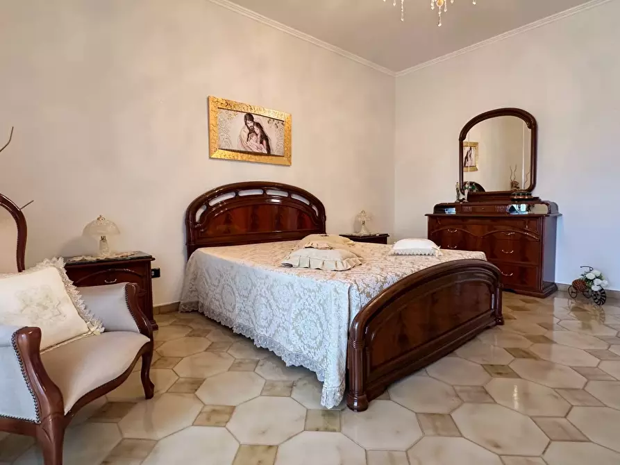 Immagine 18 di Appartamento in vendita  in piazza delle rose a Manfredonia