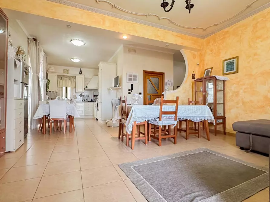 Immagine 5 di Appartamento in vendita  in VIA LUIGI ALLEGATO 7 a Manfredonia