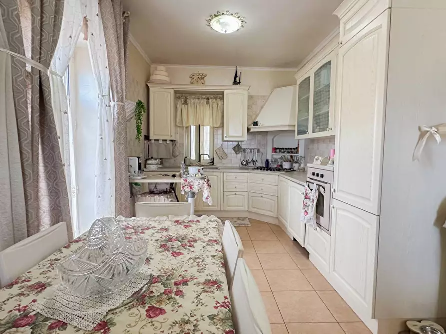 Immagine 6 di Appartamento in vendita  in VIA LUIGI ALLEGATO 7 a Manfredonia