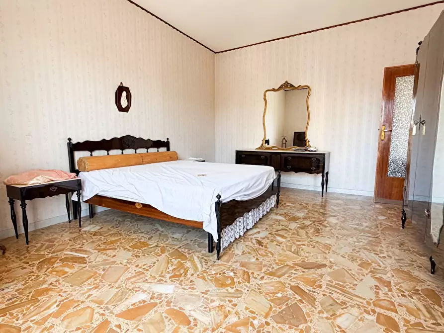 Immagine 11 di Appartamento in vendita  in via giuseppe grassi a Manfredonia