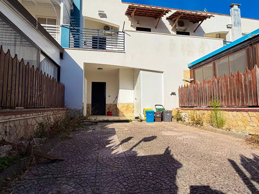 Immagine 2 di Villetta a schiera in vendita  in via del pettirosso a Manfredonia