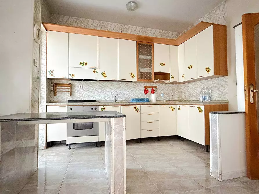 Immagine 10 di Appartamento in vendita  in VIA OTTAVIO SOLOMONE 5 a Manfredonia