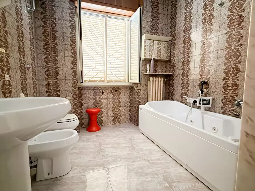 Immagine 18 di Appartamento in vendita  in VIA OTTAVIO SOLOMONE 5 a Manfredonia