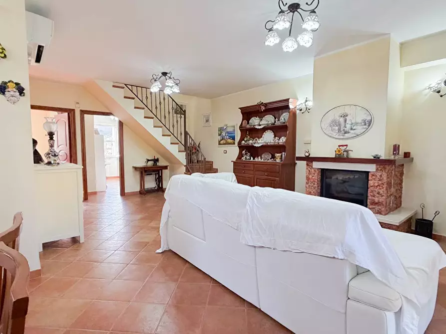 Immagine 13 di Villetta a schiera in vendita  a Manfredonia