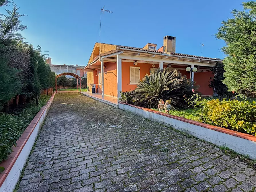 Immagine 28 di Villetta a schiera in vendita  a Manfredonia