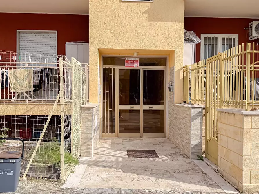 Immagine 2 di Appartamento in vendita  in PIAZZA DELLE VIOLE a Manfredonia