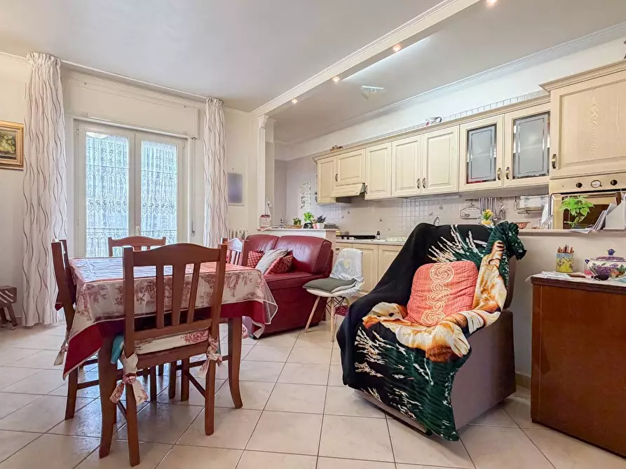 Immagine 3 di Appartamento in vendita  in PIAZZA DELLE VIOLE a Manfredonia