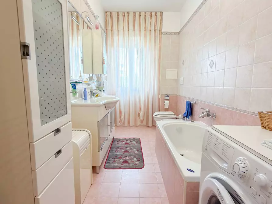 Immagine 11 di Appartamento in vendita  in PIAZZA DELLE VIOLE a Manfredonia