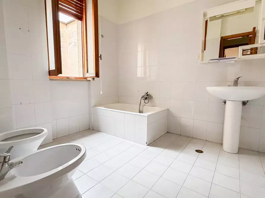 Immagine 18 di Appartamento in vendita  in VIA DI VITTORIO a Manfredonia