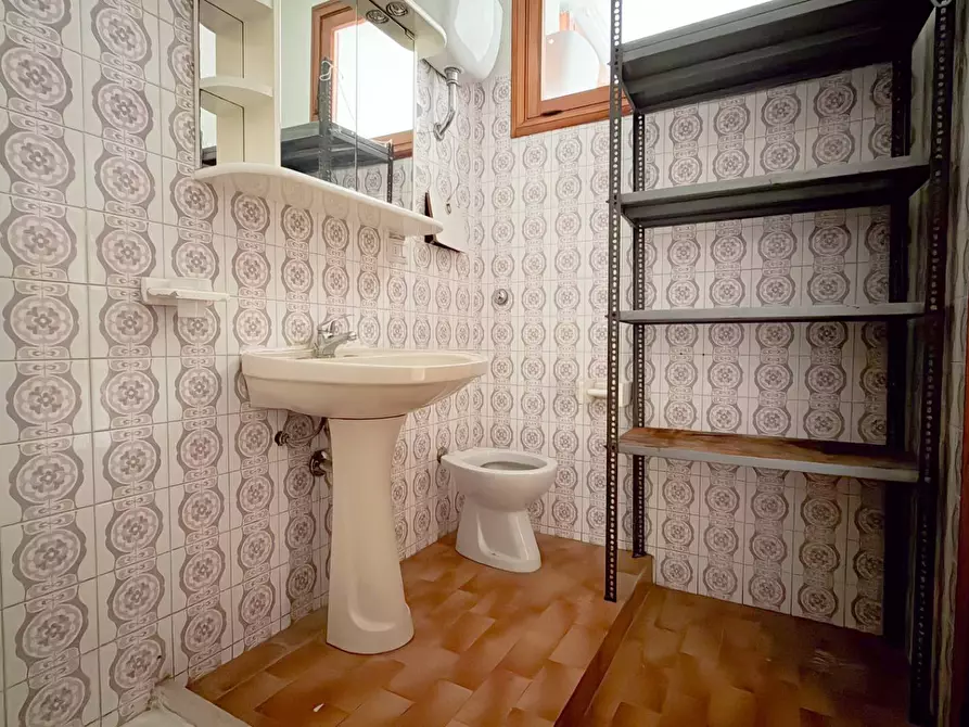 Immagine 19 di Appartamento in vendita  in VIA DI VITTORIO a Manfredonia