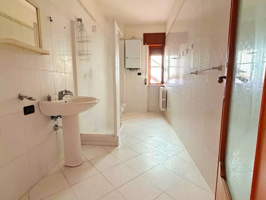 Immagine 7 di Appartamento in vendita  in VIA DI VITTORIO a Manfredonia