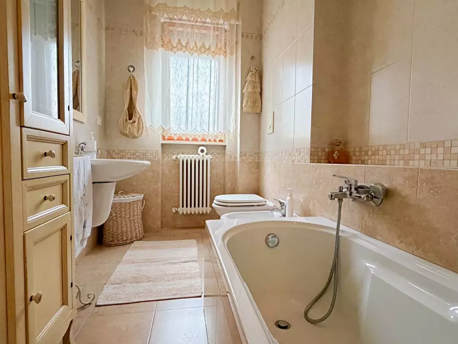 Immagine 10 di Appartamento in vendita  in VIA DOMENICO FIORITTO 19 a Manfredonia