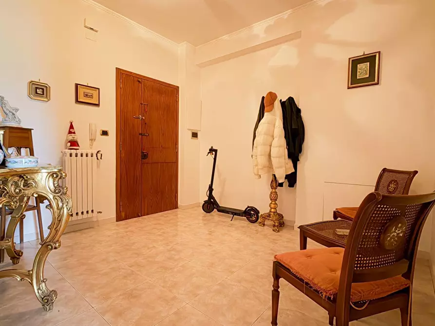 Immagine 2 di Appartamento in vendita  in PIAZZA DELLE ROSE a Manfredonia