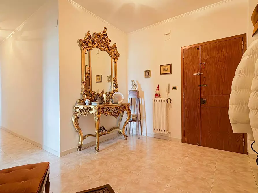 Immagine 6 di Appartamento in vendita  in PIAZZA DELLE ROSE a Manfredonia