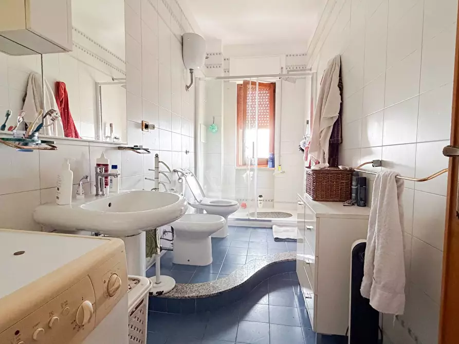 Immagine 15 di Appartamento in vendita  in PIAZZA DELLE ROSE a Manfredonia